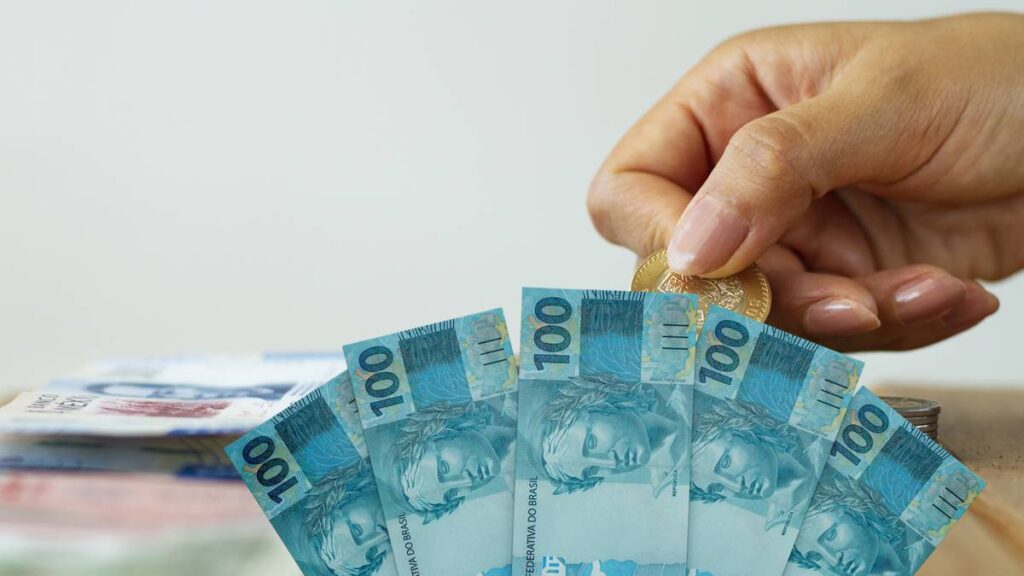 Novo aumento do salário mínimo: quem ganha e quem perde com a mudança para 2026