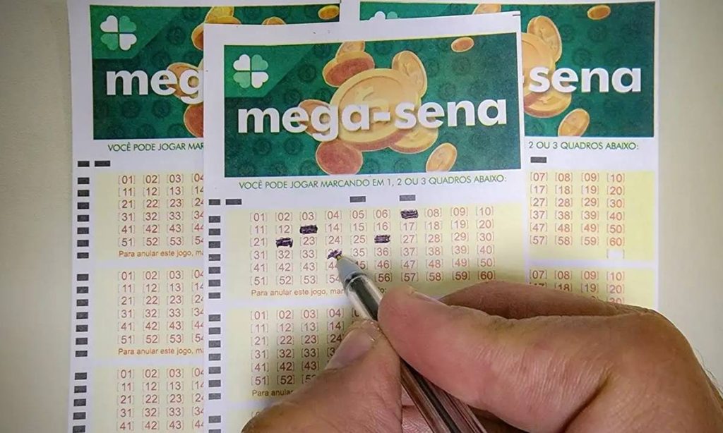 Morador de cidade pequena aposta R$ 5 e ganha R$ 131 milhões na Mega-Sena