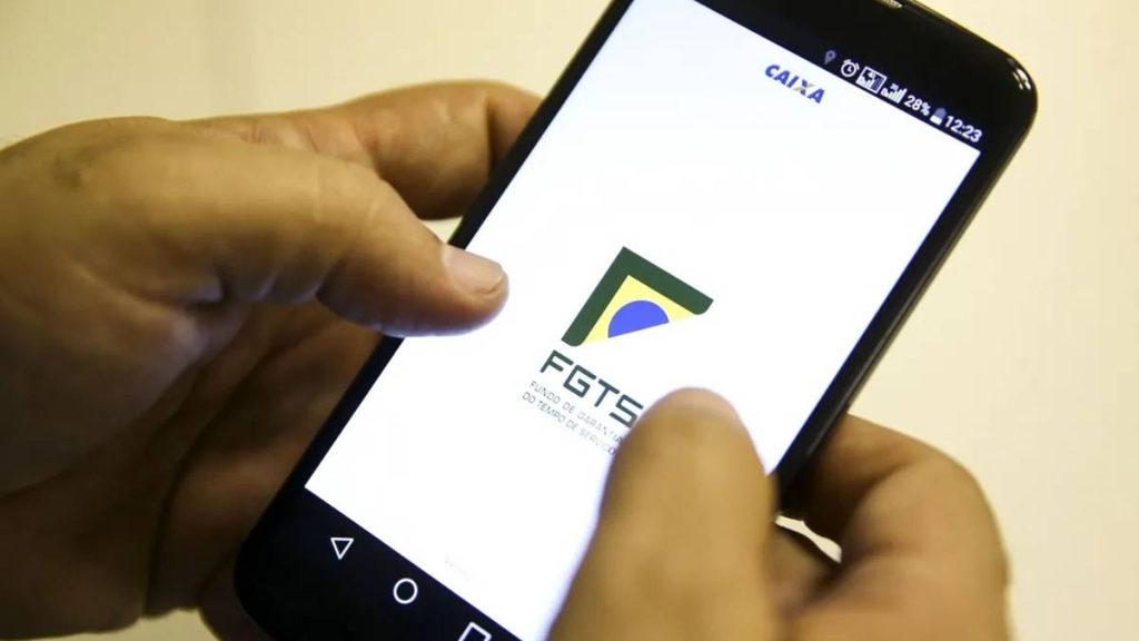 Como sacar todo o FGTS mesmo estando empregado? 