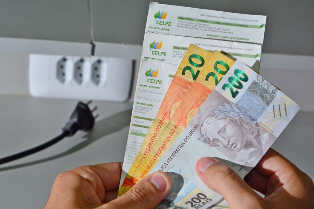 Como reduzi minha conta de luz