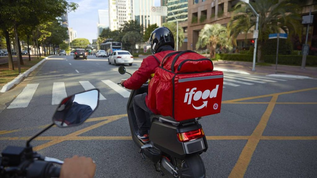 iFood anuncia desconto especial para entregadores do país