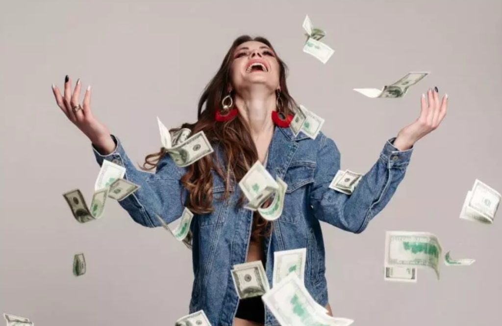 Os 4 signos ganhando muito dinheiro em setembro