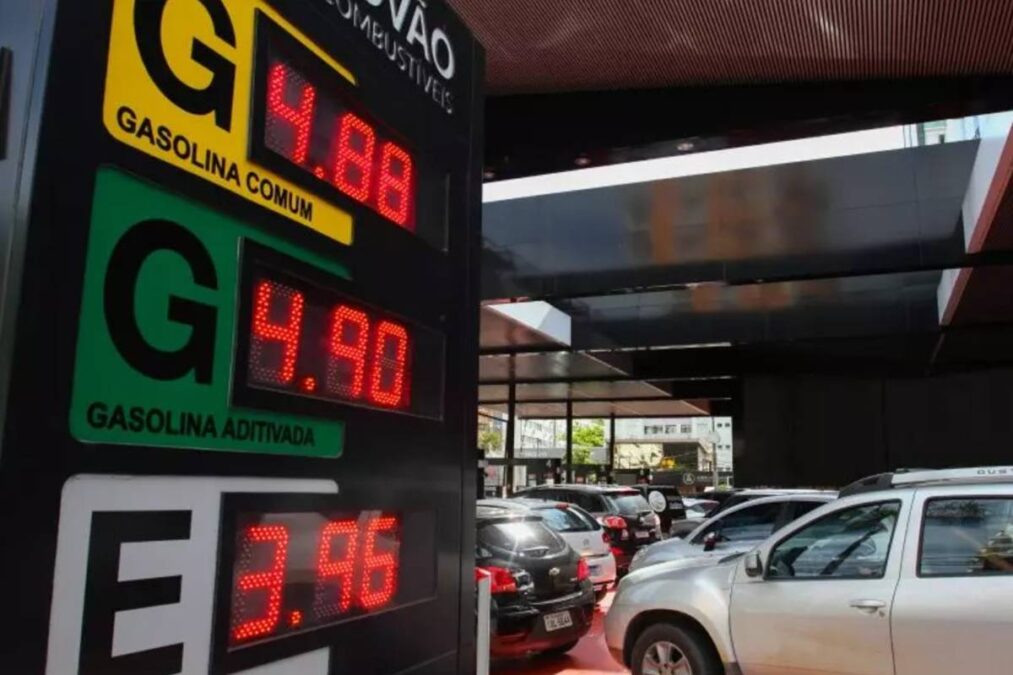 A gasolina aditivada rende mais que a comum? Descubra a verdade que poucos motoristas sabem