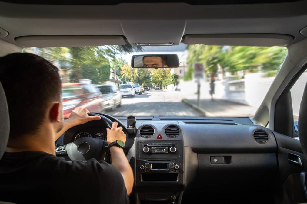 Agentes de trânsito não perdoam esse erro cuidado com a placa que tem dois significados
