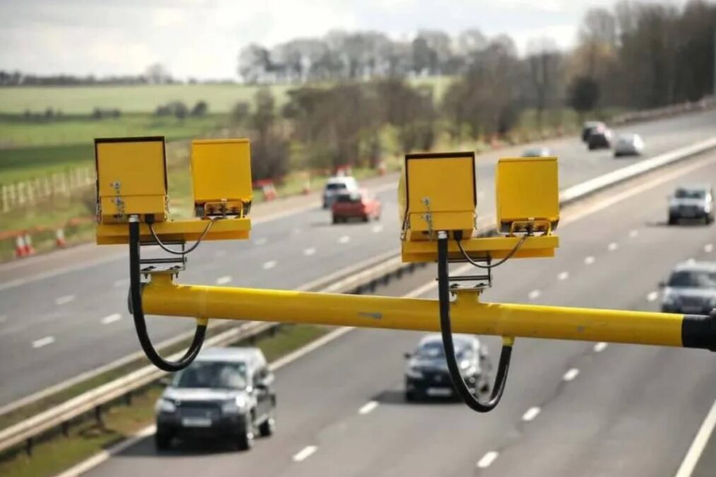 Amarelinhos estão em todo o país: novo sistema de multas não vai mais permitir frear no radar e acelerar depois