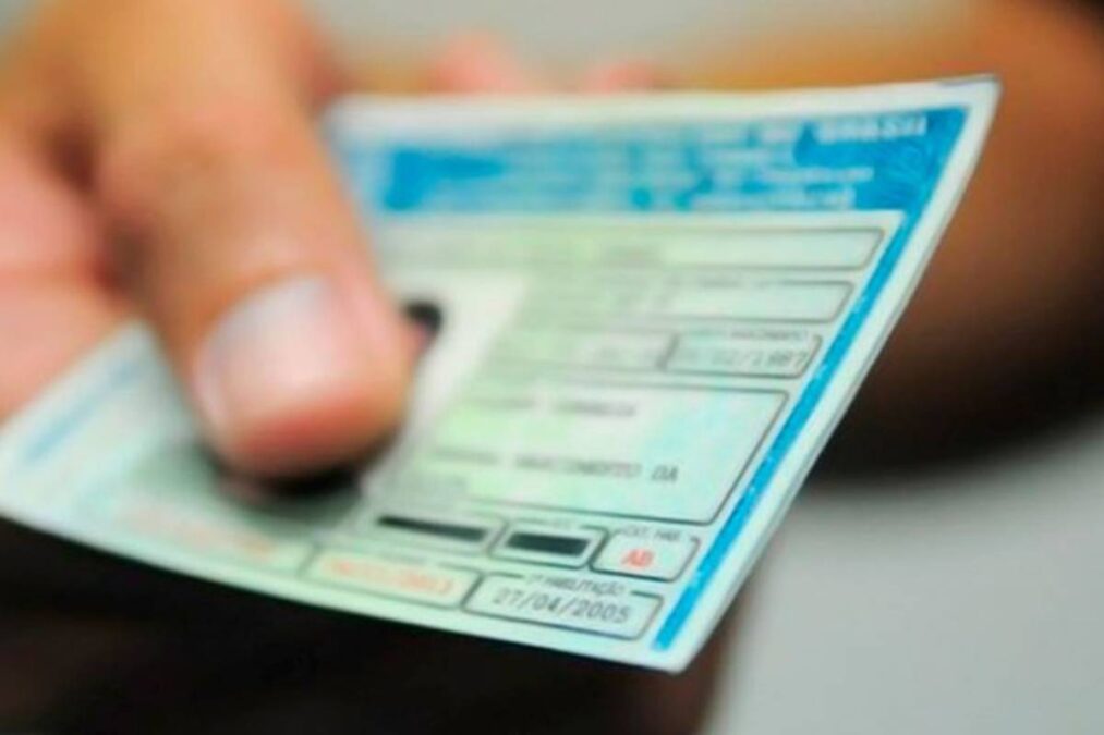 Comissão aprova mudança na regra da CNH e pode beneficiar motoristas após vencimento