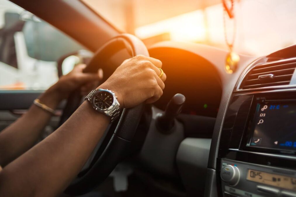 Lei de trânsito surpreende e gesto simples vira infração grave e multa pesada