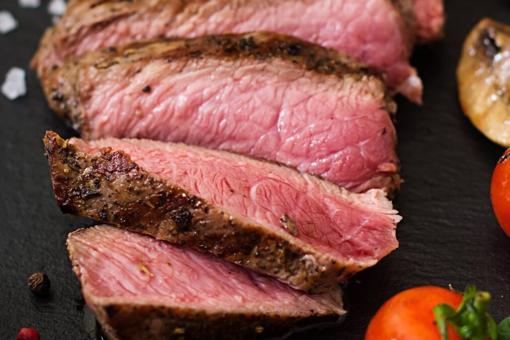 Nem picanha nem filé: três opções de carnes baratas para o churrasco