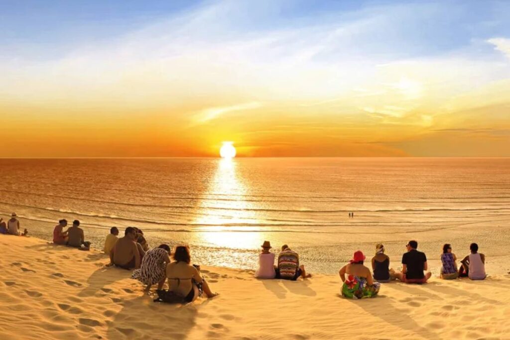 O pôr do sol mais aplaudido do Brasil não está onde você imagina