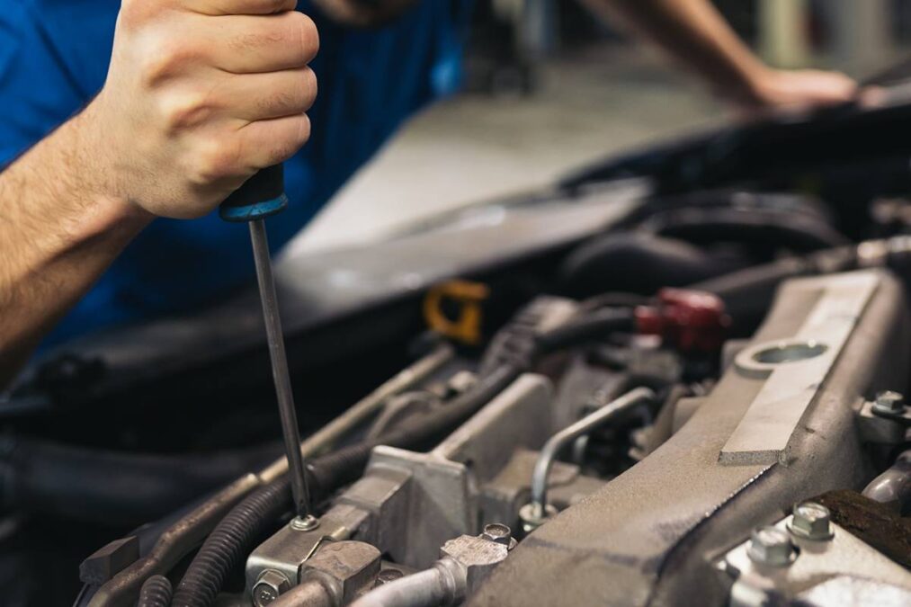 O truque dos mecânicos para fazer você pagar mais na oficina