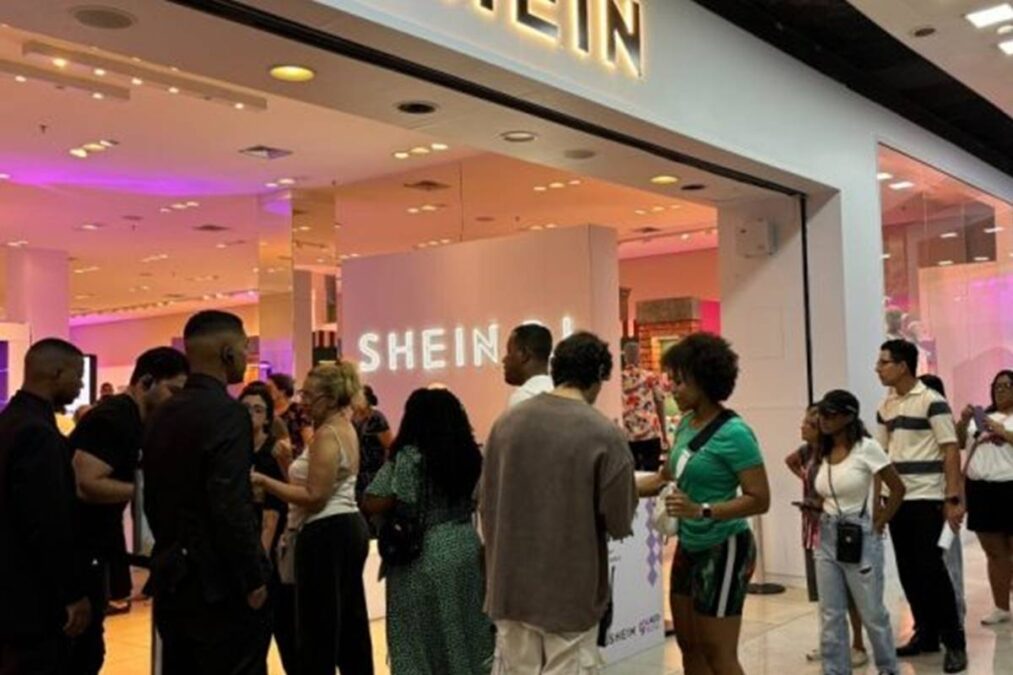 Por que a Shein está inaugurando lojas fícicas no Brasil?