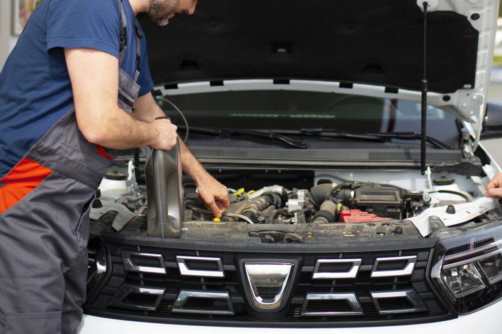 Quando um frentista oferecer para colocar água no seu carro postos
