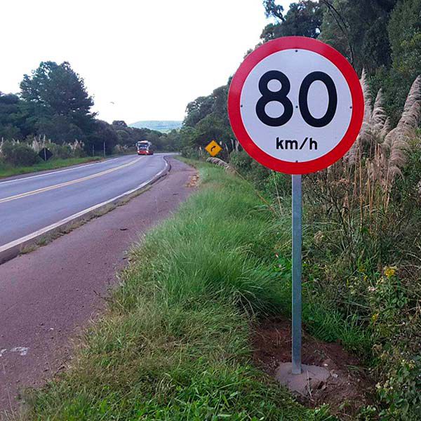 Motorista que ignora essa placa de trânsito pode perder a CNH na hora