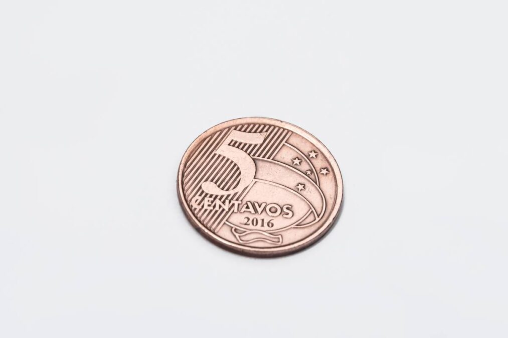 Moeda de 5 centavos pode valer até R$ 5 mil! Veja como identificar a sua agora!