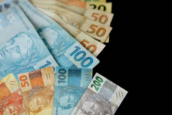 Pagamento de salário pode passar do 5º dia útil? Entenda a lei!