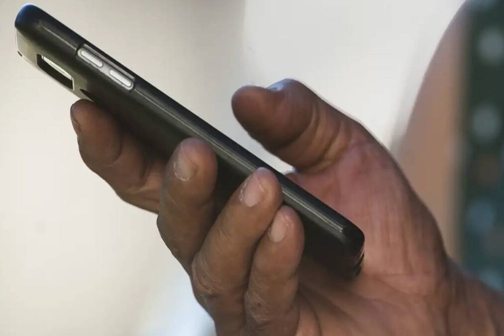 Novo golpe do roubo da voz preocupa autoridades