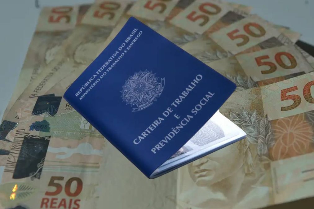 O ChatGPT disse: Carteira de Trabalho sobre notas de 50 reais do PIS/PASEP