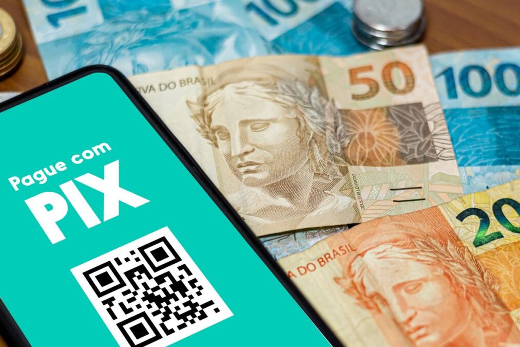 Quem pode receber o auxílo Pix de R$ 5 mil que o governo está liberando