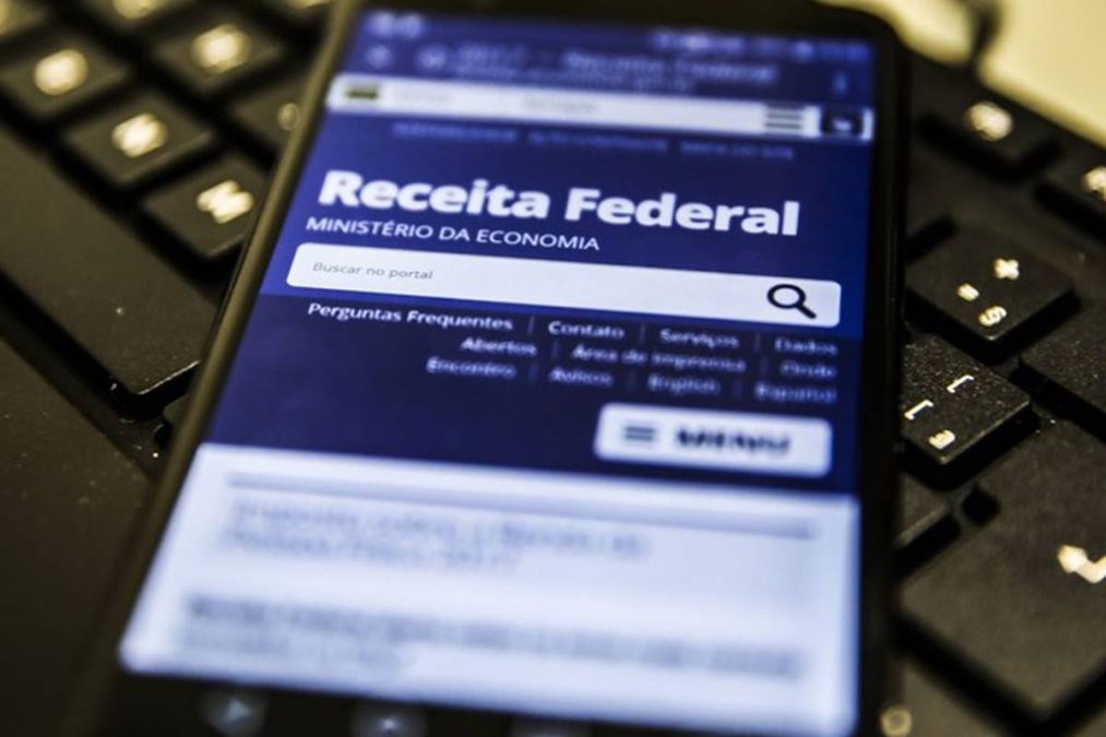 Tela da Receita Federal com consulta IRPF 2025