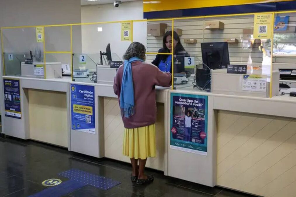 Atendimento nos Correios - companhia precisa novos carteiros e atendentes