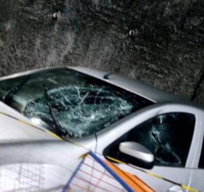 Carro envolvido em feminicídio em Simões Filho