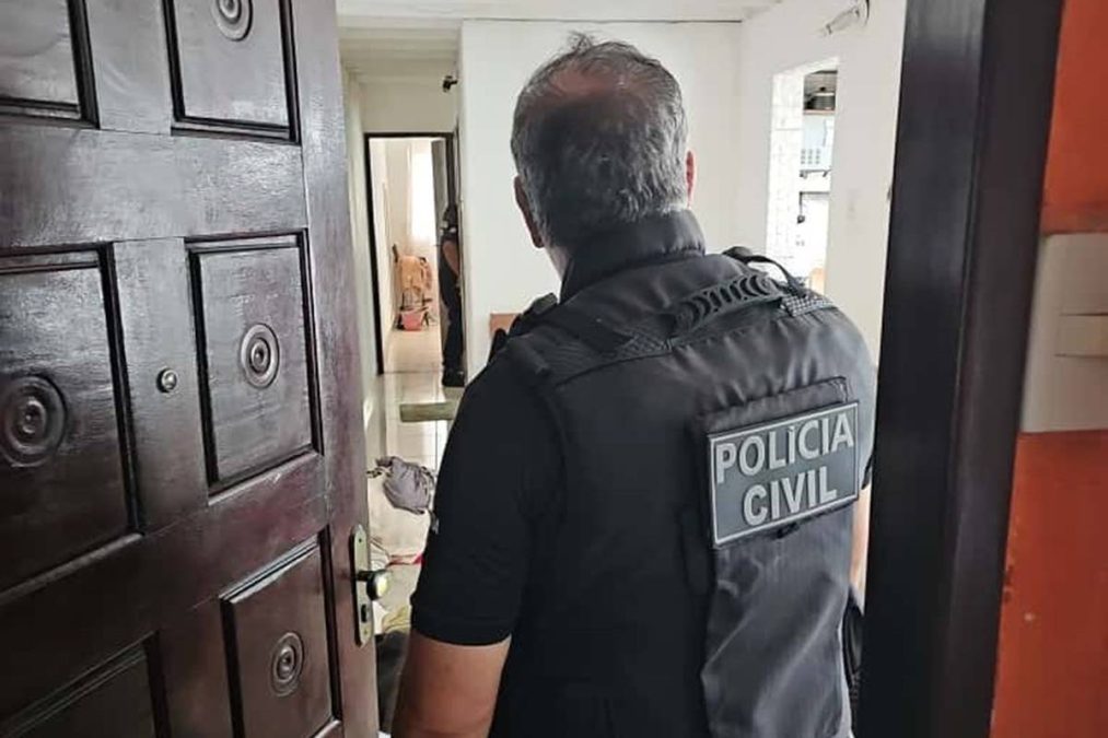 Mulher é presa por aplicar golpes em Simões Filho