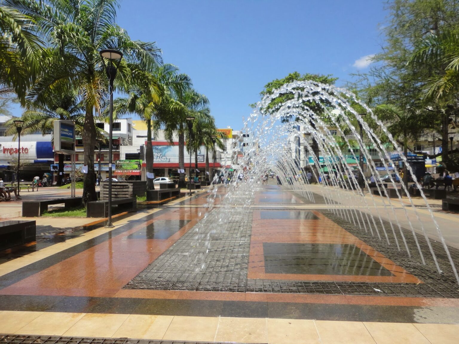 Duas pessoas são baleadas em Camaçari