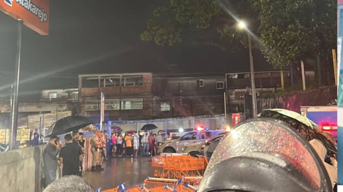 Crime aconteceu dentro do supermercado em Simões Filho