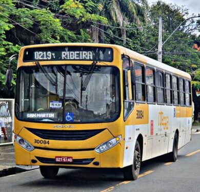Greve dos rodoviários é suspensa e ônibus voltam às ruas em Salvador nesta sexta