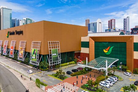 Homem aposta na loteria no Salvador Shopping