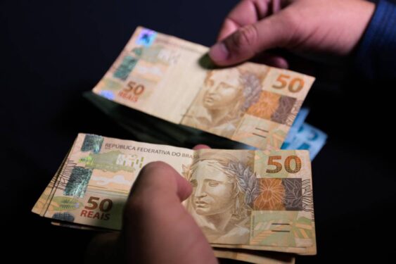 Mudança no salário mínimo em 2026: aumento deve ser menor, veja o novo valor
