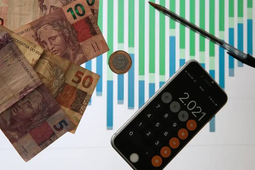 Dinheiro salário do INSS