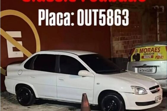 Carro roubado em Simões Filho