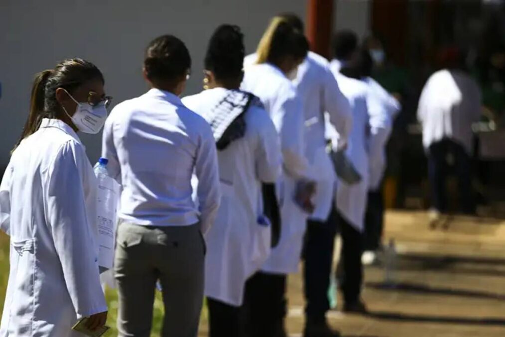 Profissionais de saúde - Hospital recebe currículos