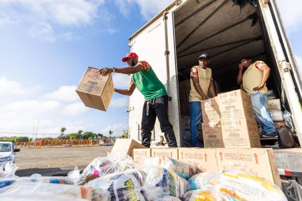Camaçari: Distribuição das Cestas de Natal