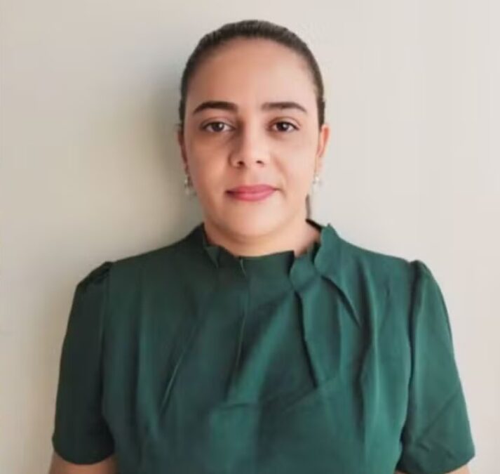 Mulher atacada por abelhas