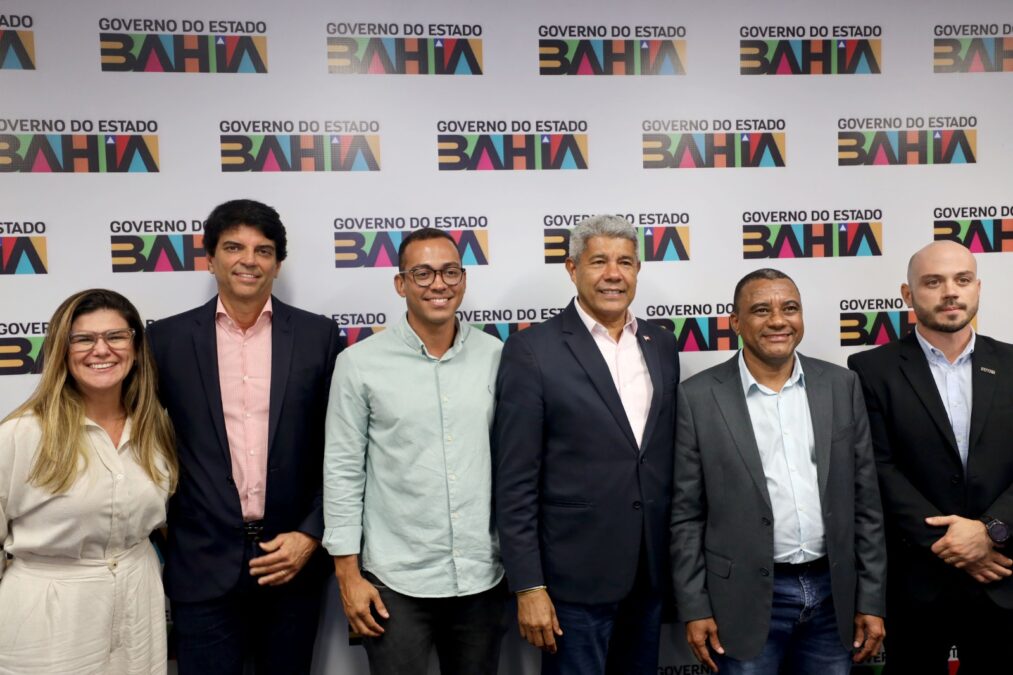 Prefeito de Simões Filho e Governador da Bahia