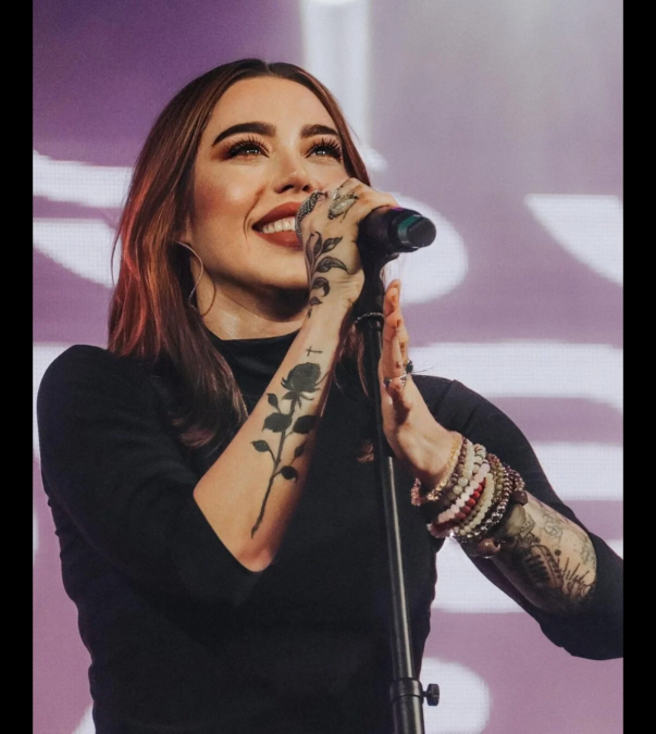 Julliany Souza em Simões Filho