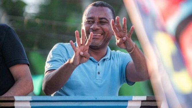 Simões Filho: Del surpreende e cria nova lei para contratar mega empréstimo em banco internacional; veja o valor