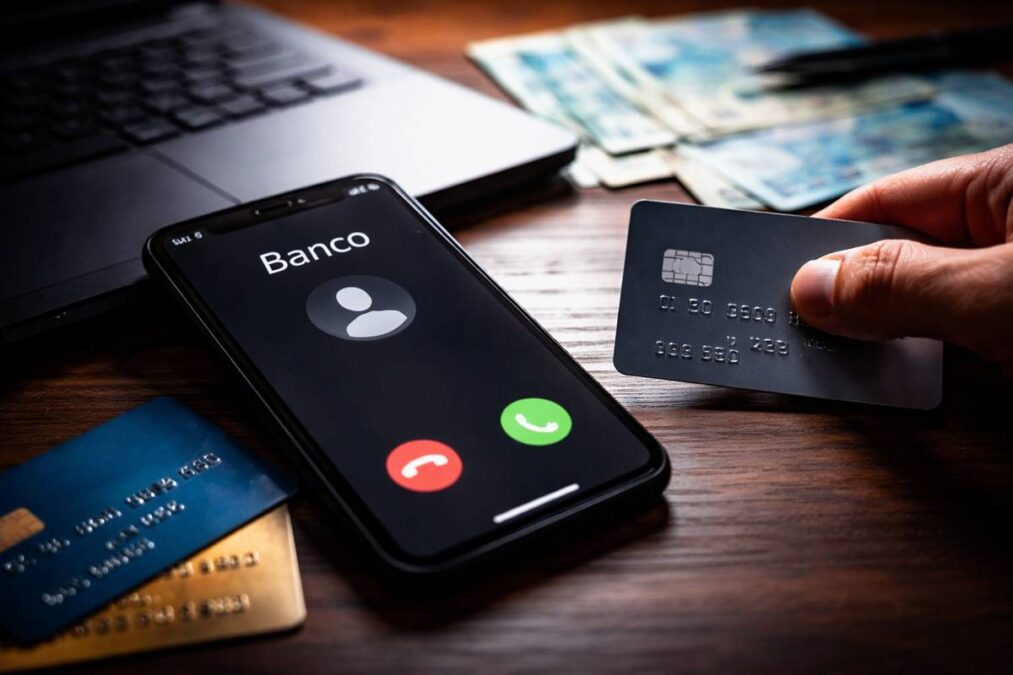 Cartão de crédito e banco