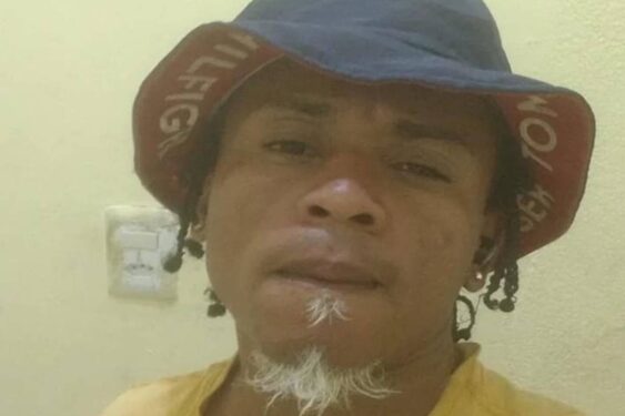 Morador de Simões Filho é assassinado a tiros na praia de Itapuã