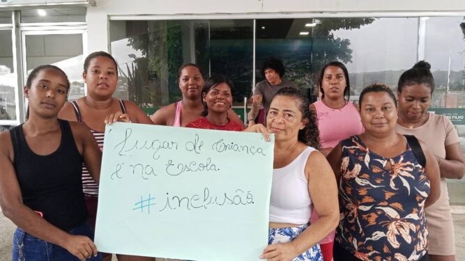 Cadê Del? Mães atípicas procuram o prefeito de Simões Filho para expor o sofrimento dos filhos, mas não conseguem falar com o gestor