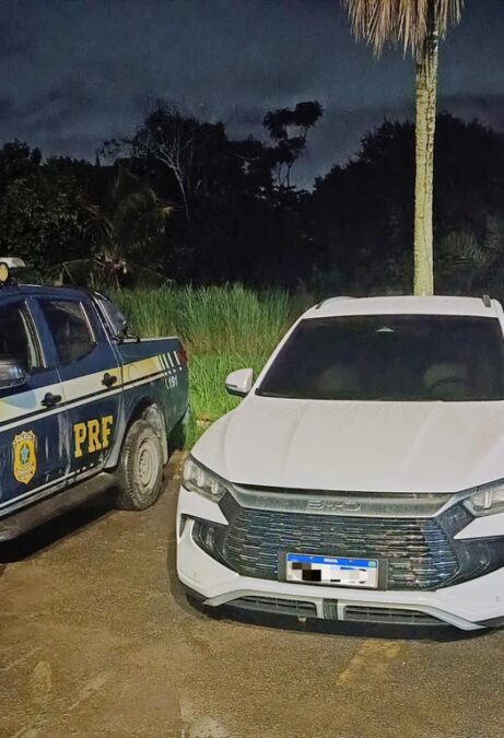 Veículo roubado no Rio de Janeiro é recuperado em Simões Filho com sinais de clonagem