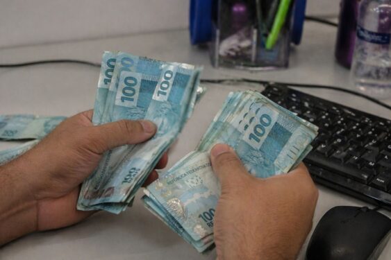 4 signos do zodíaco que mais vão fazer dinheiro no próximo mês!