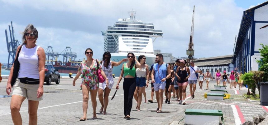Salvador registra alta de 43% no turismo estrangeiro no primeiro semestre de 2026