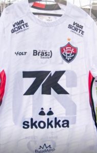 Vitória anuncia patrocínio do plano brasil saúde em uniformes até o fim da temporada