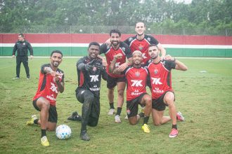 Vitória intensifica preparação no rio para duelo contra o remo
