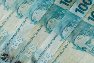 Governo federal projeta salário mínimo de r$ 1. 717 para 2027
