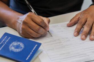 Empresa abre vagas de emprego em duas funções diferentes em simões filho